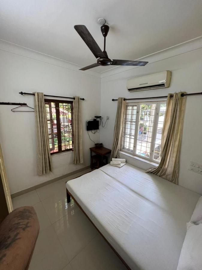 Seaway'S Inn Kochi Exterior photo