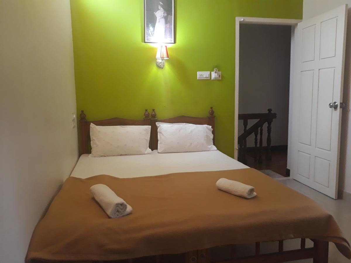 Seaway'S Inn Kochi Exterior photo