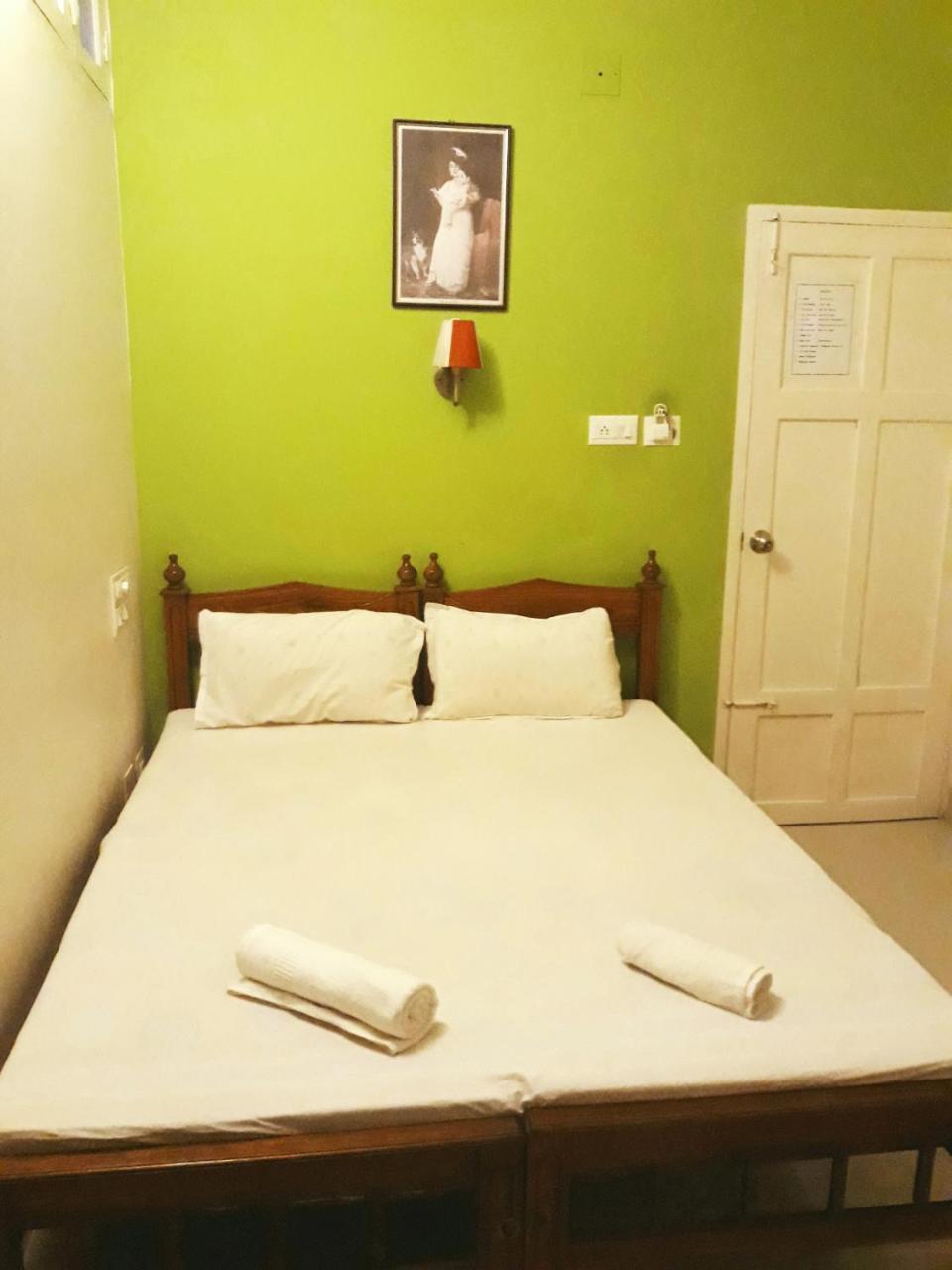 Seaway'S Inn Kochi Exterior photo