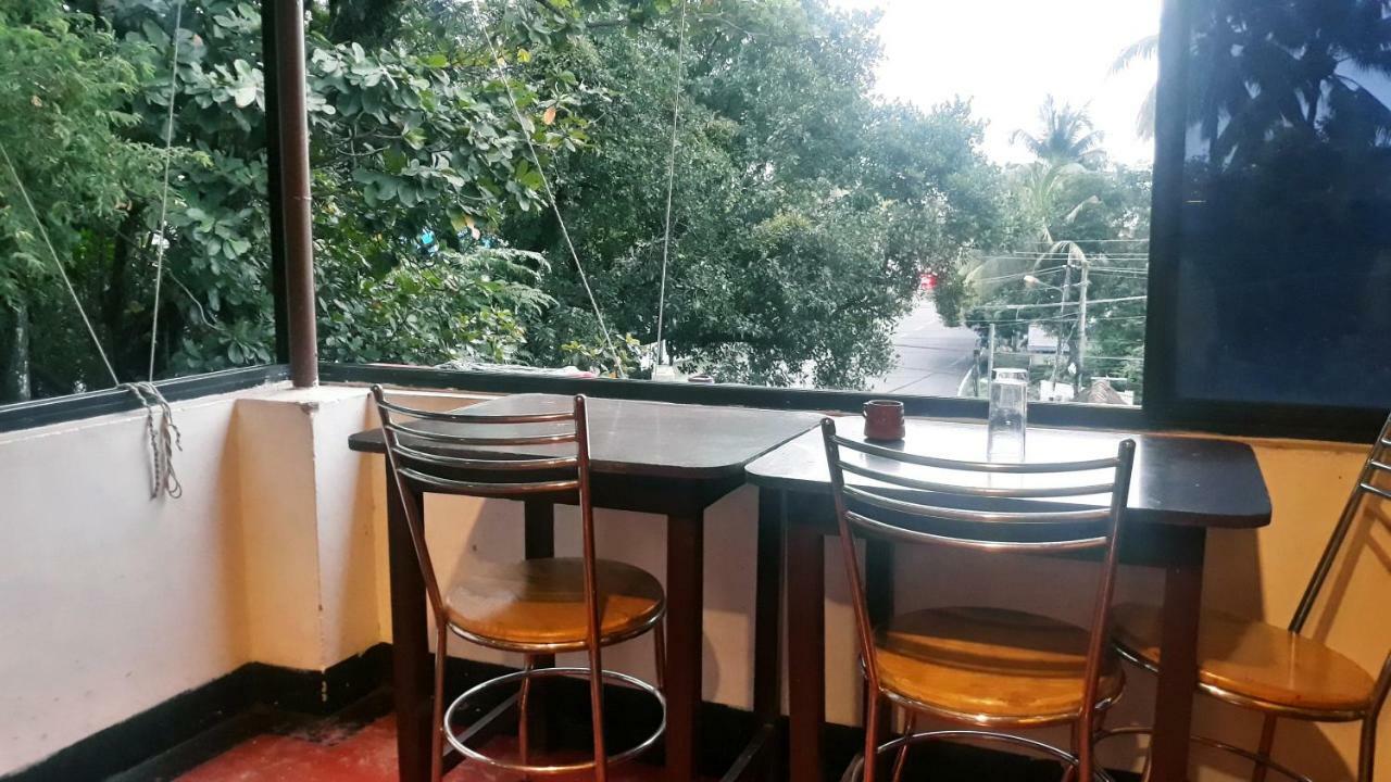 Seaway'S Inn Kochi Exterior photo